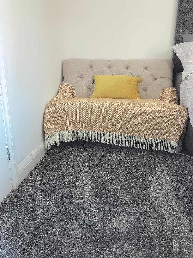 Flat 1 - Entire Modern Studio With En-Suite And Free Parking Close To Qmc, City Centre & Notts Uni Nottingham Dış mekan fotoğraf
