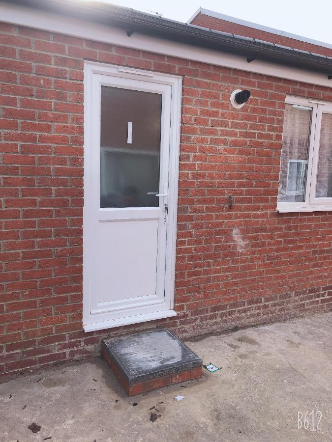 Flat 1 - Entire Modern Studio With En-Suite And Free Parking Close To Qmc, City Centre & Notts Uni Nottingham Dış mekan fotoğraf
