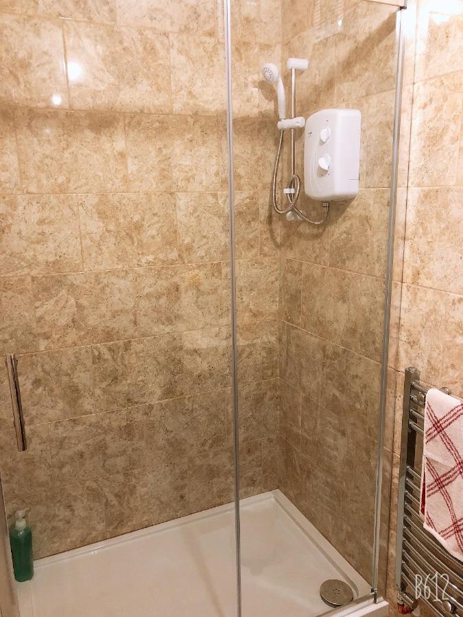 Flat 1 - Entire Modern Studio With En-Suite And Free Parking Close To Qmc, City Centre & Notts Uni Nottingham Dış mekan fotoğraf